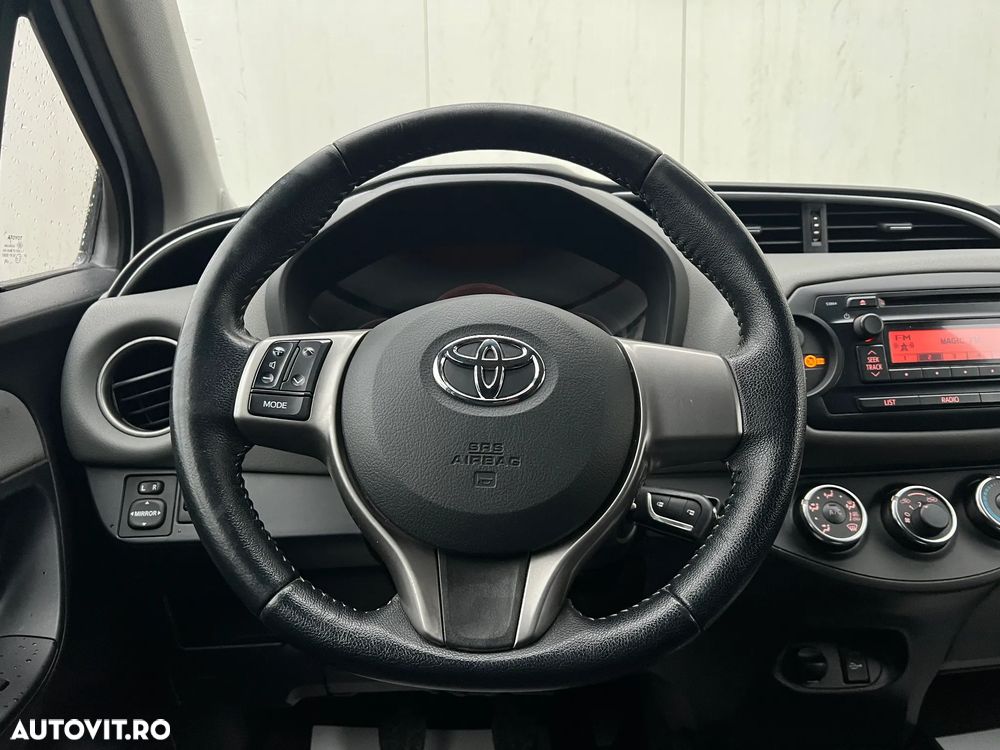 Toyota Yaris - 13
