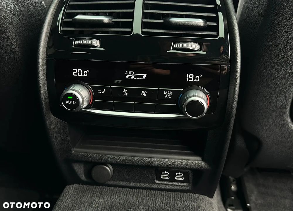 BMW Seria 5 530d xDrive M Sport Edition - 25