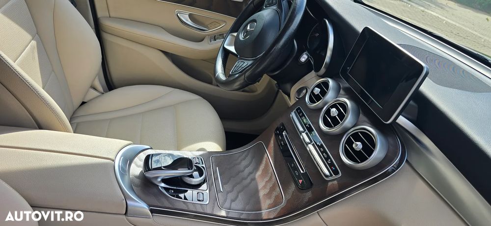 Mercedes-Benz GLC - 27