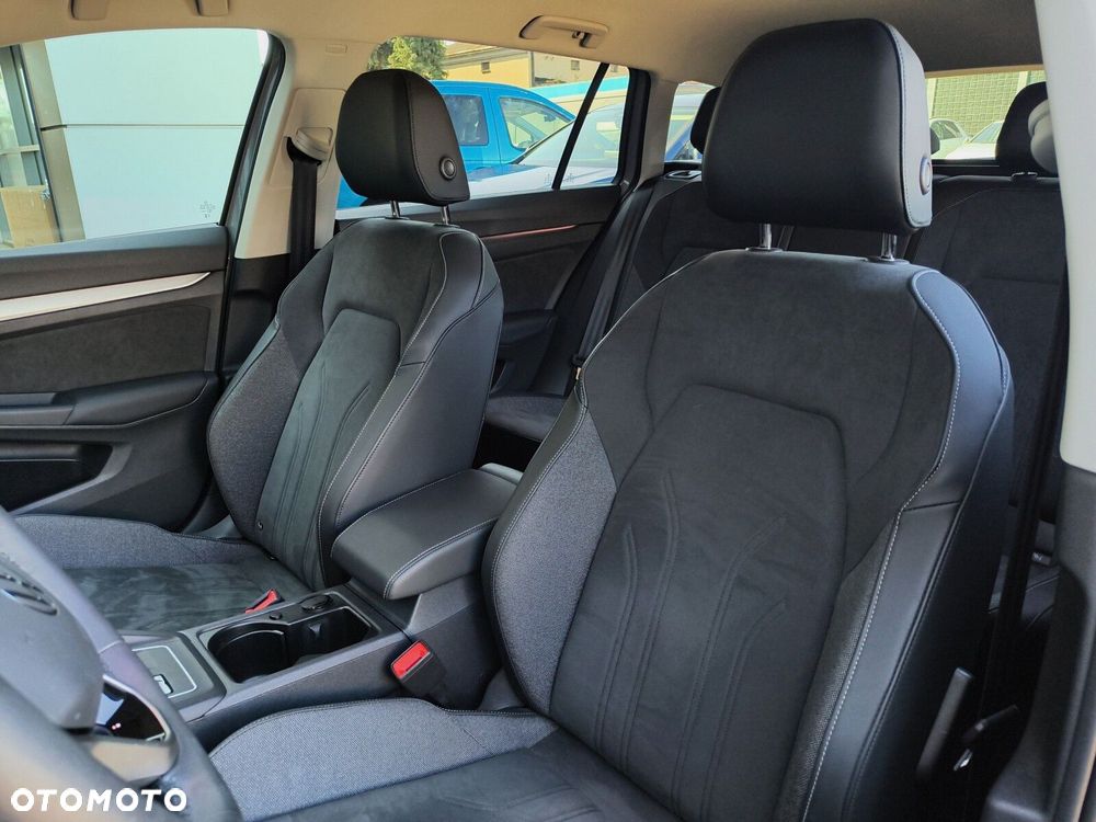 Volkswagen Golf Variant - 12
