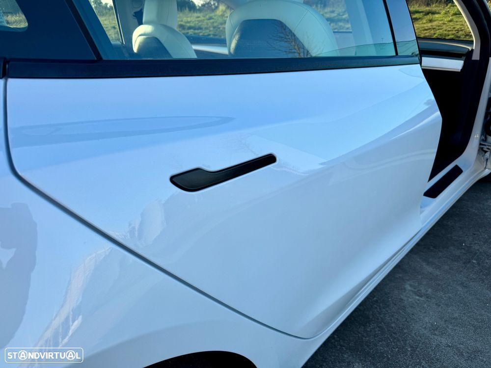 Tesla Model 3 Performance Dual Motor AWD - 37