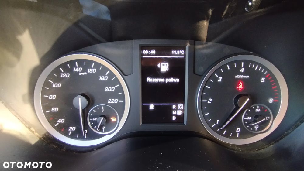 Mercedes-Benz VITO - 11