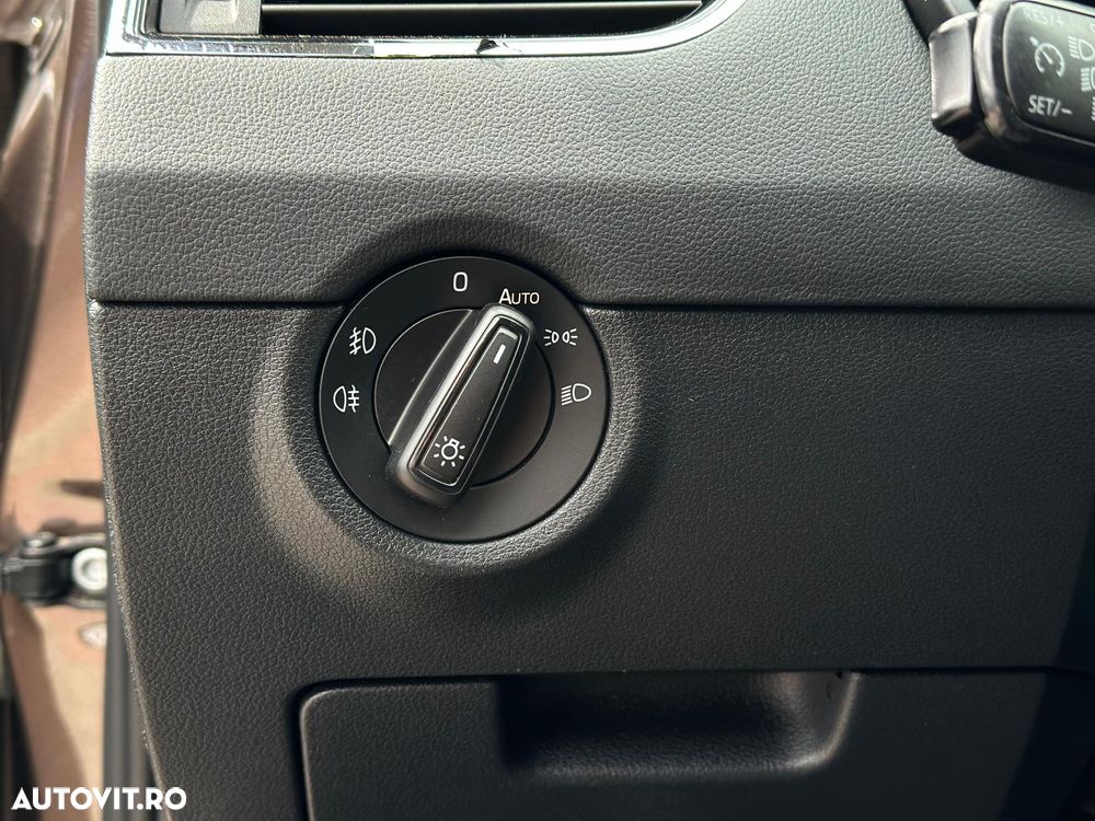 Skoda Octavia 2.0 TDI DSG Style - 35