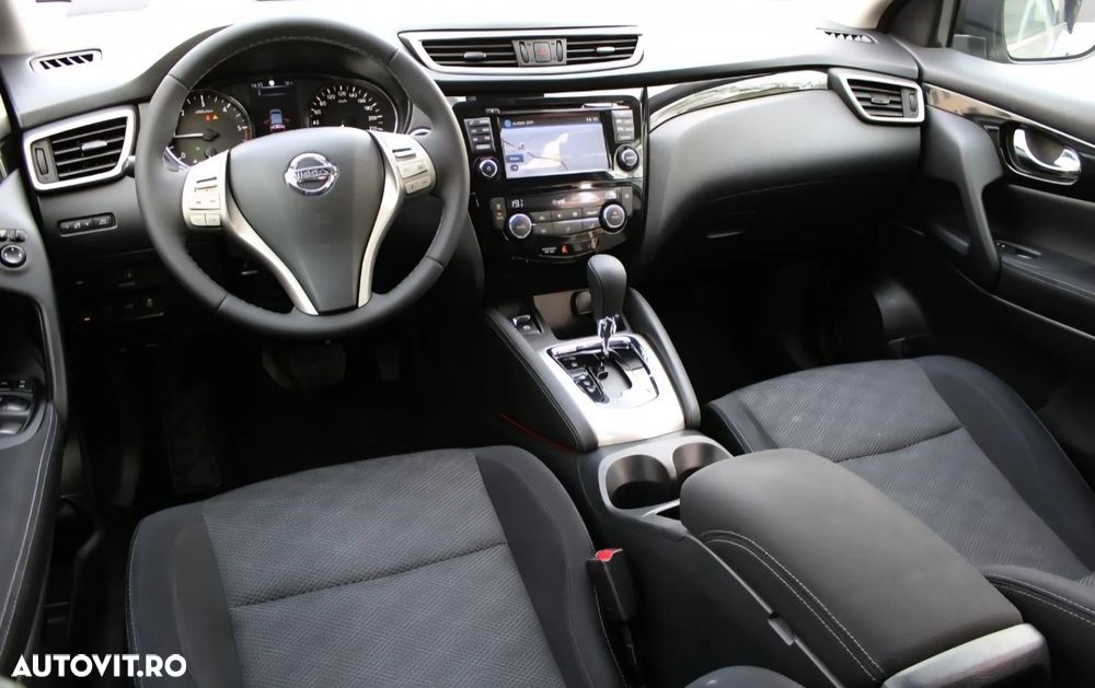 Nissan Qashqai - 1