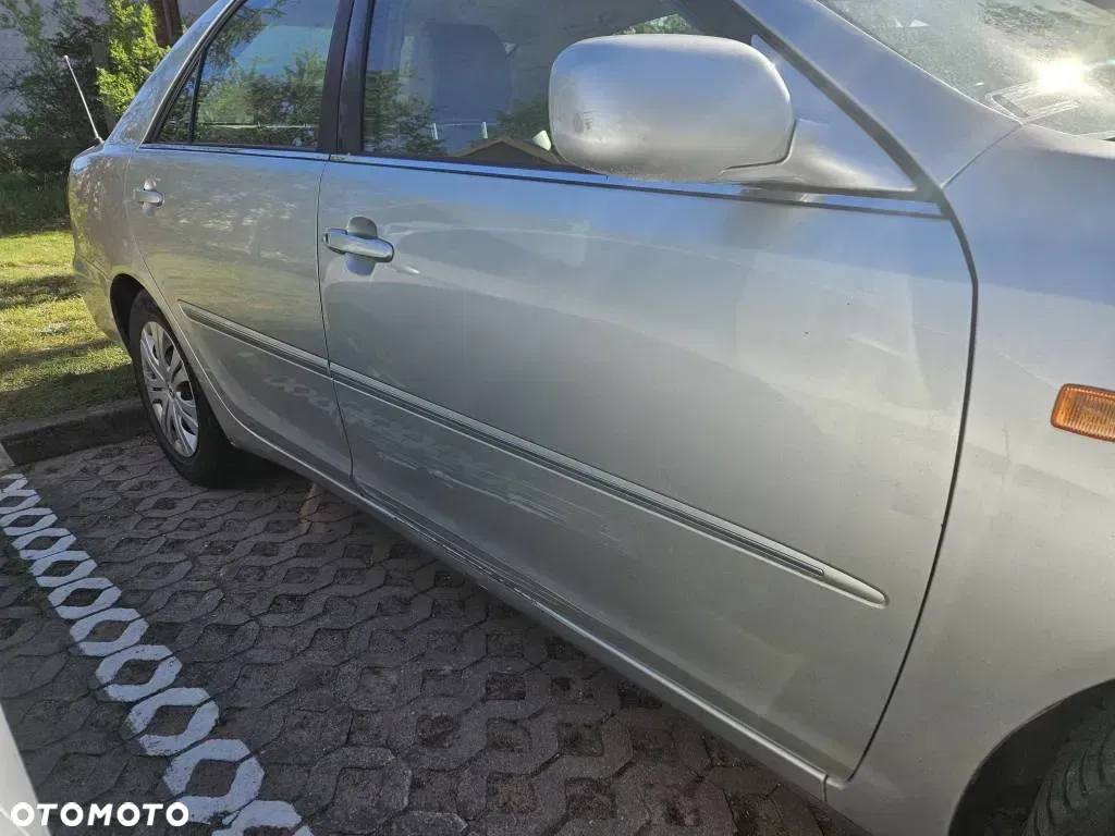 Toyota Camry 2.4 VVT-i - 15