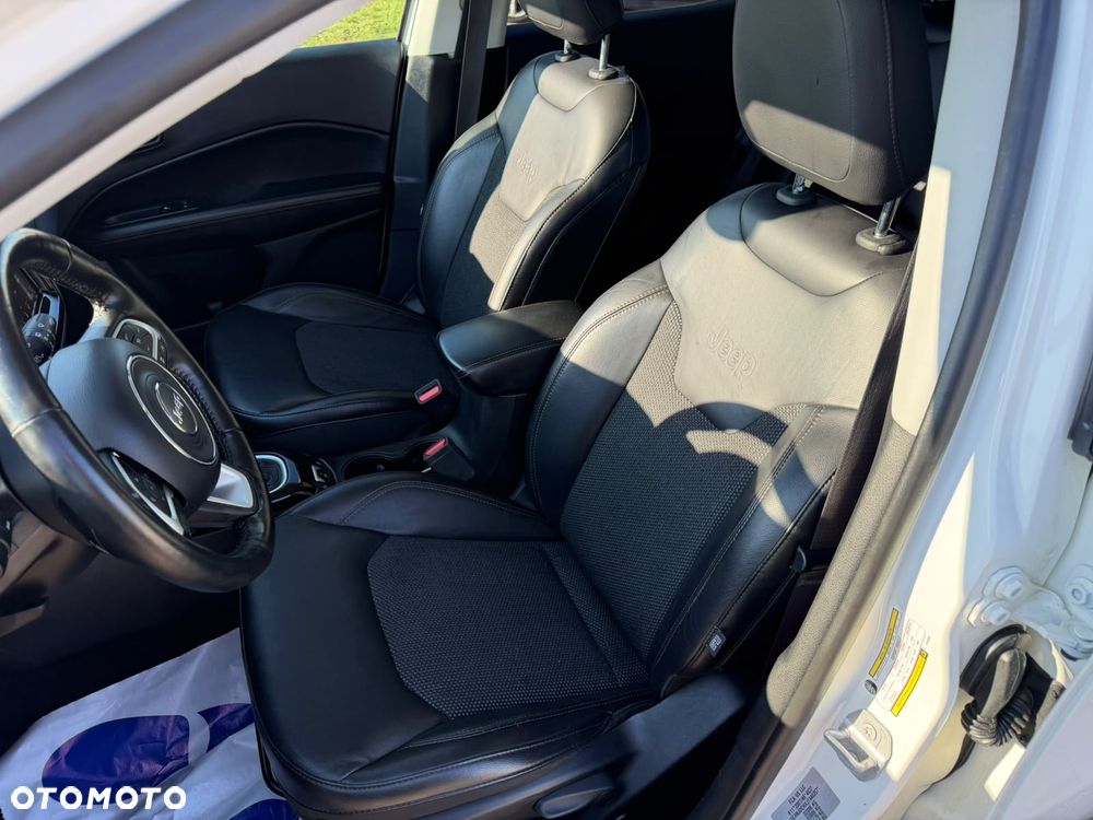 Jeep Compass - 12