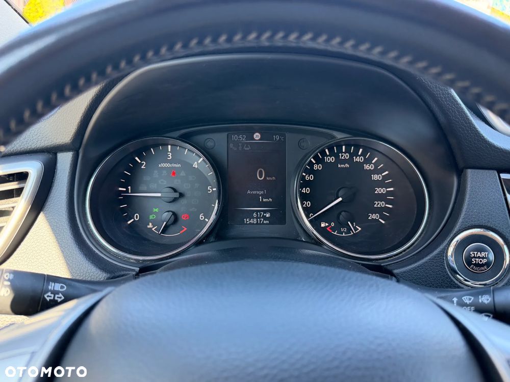 Nissan Qashqai 1.6 DCi N-Connecta - 26