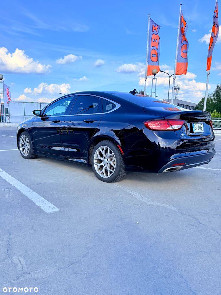 Chrysler 200 - 5
