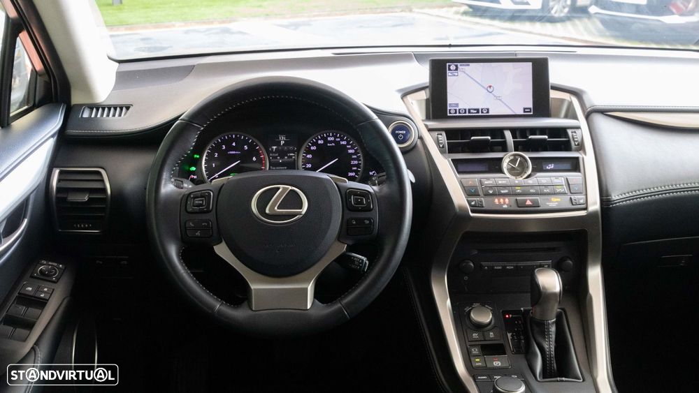 Lexus NX 300h Executive - 6