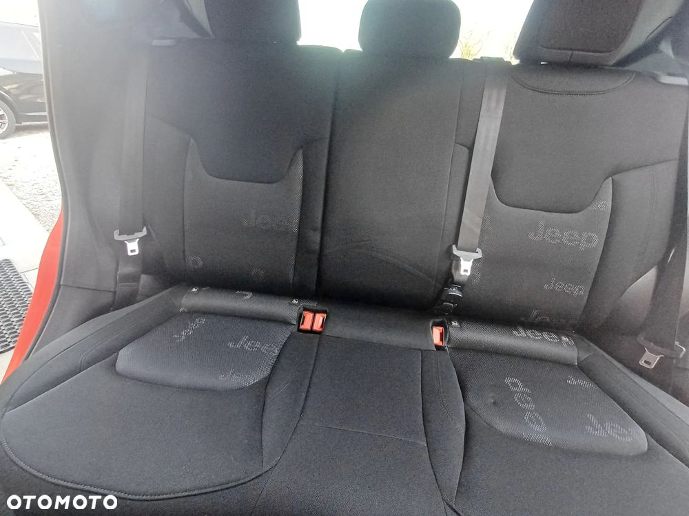 Jeep Renegade - 18