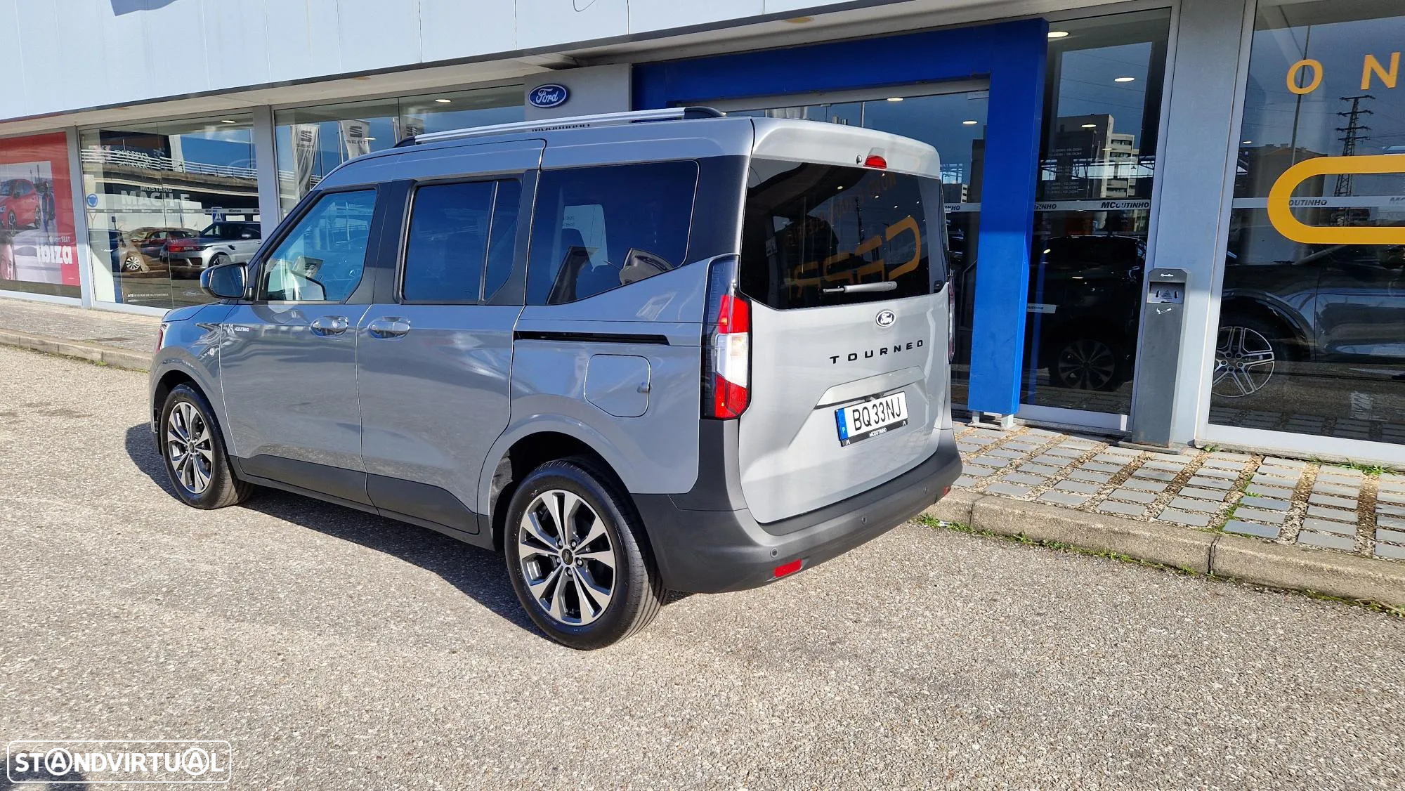 Ford Tourneo Courier 1.0 EcoBoost Titanium - 4