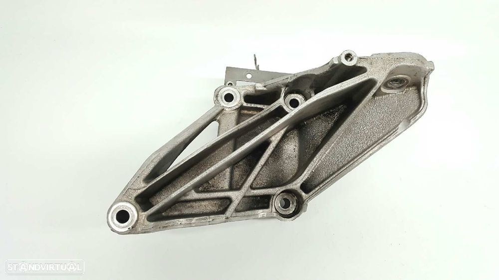 SUPORTE CAIXA VOLKSWAGEN TOUAREG (7LA) TDI R5 - 1