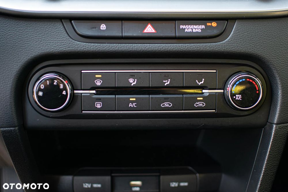 Kia Ceed 1.6 CRDi SCR M - 11