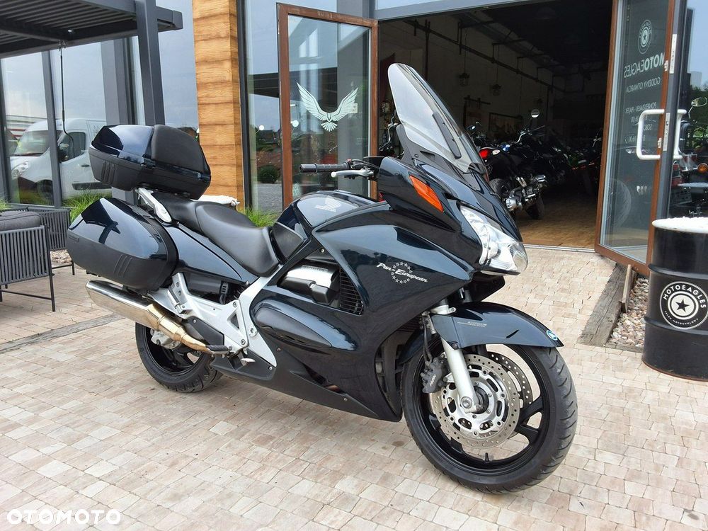 Honda ST - 4