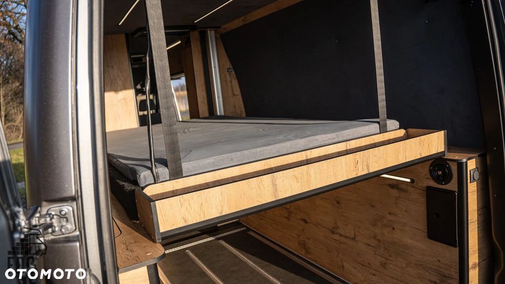 Mercedes-Benz SPRINTER - 13