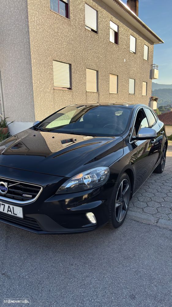 Volvo V40 D2 R Design - 1