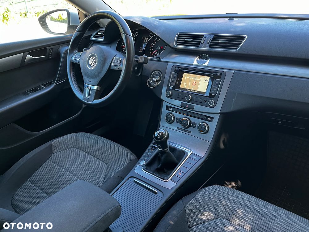 Volkswagen Passat 1.4 TSI BMT Comfortline - 6