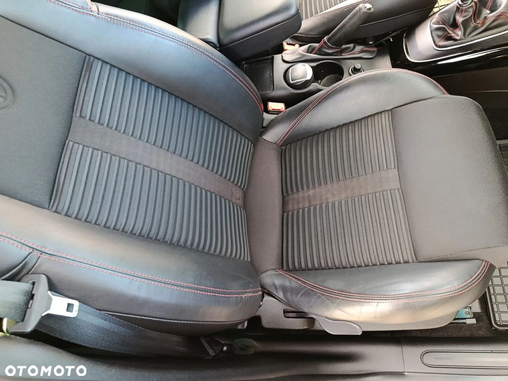 Alfa Romeo Giulietta 1.8 TBi 16V Quadrifoglio Verde - 30