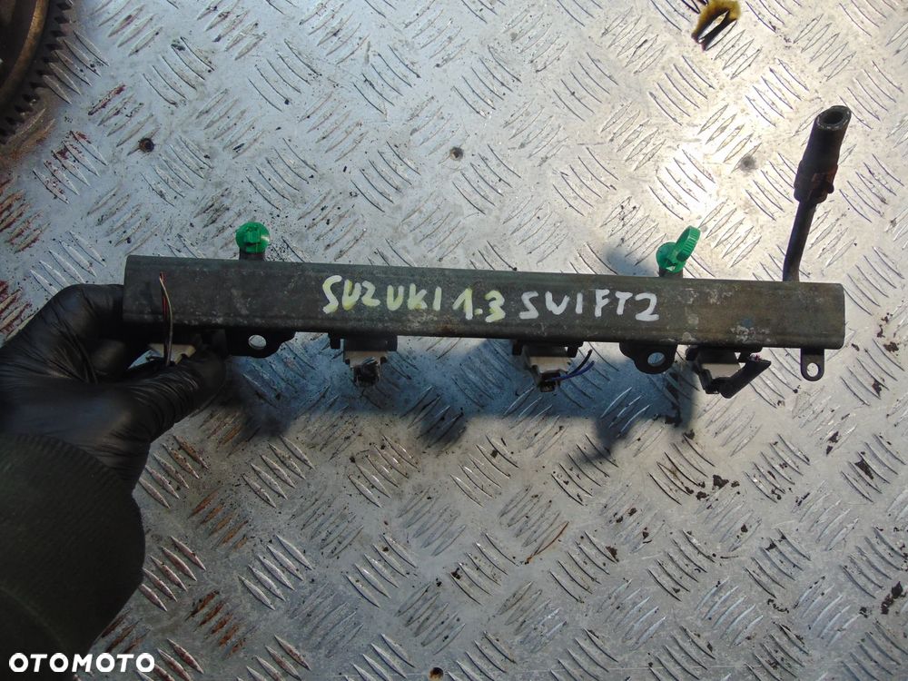 listwa wtryskowa suzuki swift 2 m13a 1,3 benzyna - 1