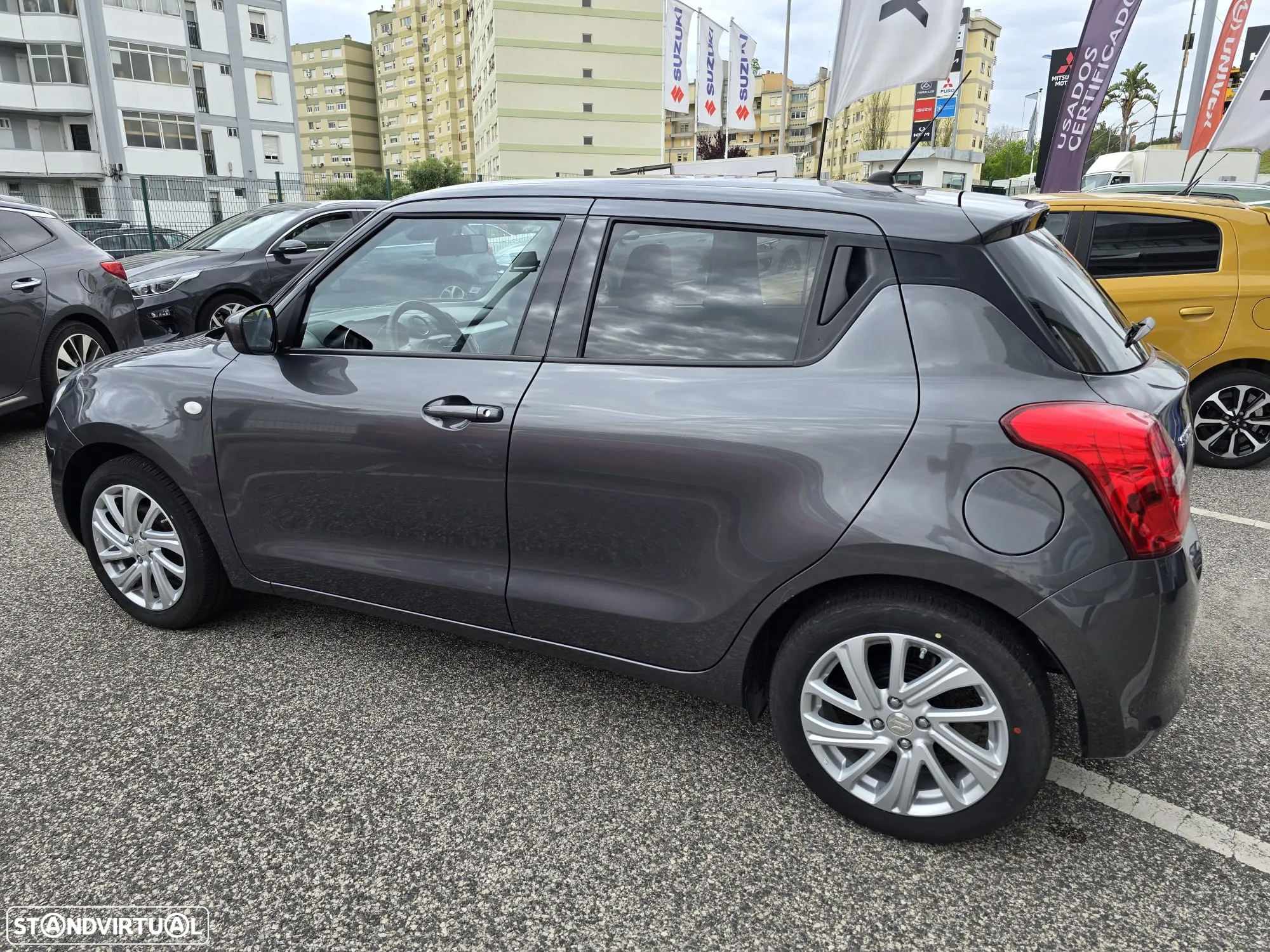 Suzuki Swift 1.2 Mild Hybrid GLE - 3