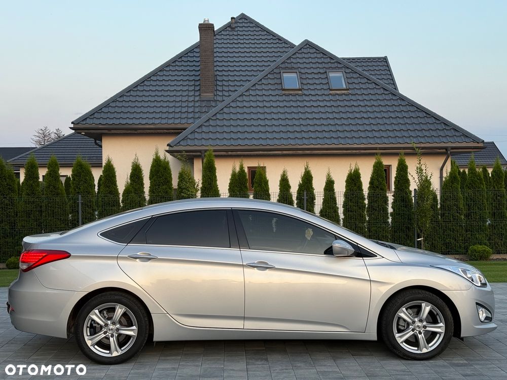 Hyundai i40 2.0 GDI Comfort + - 25