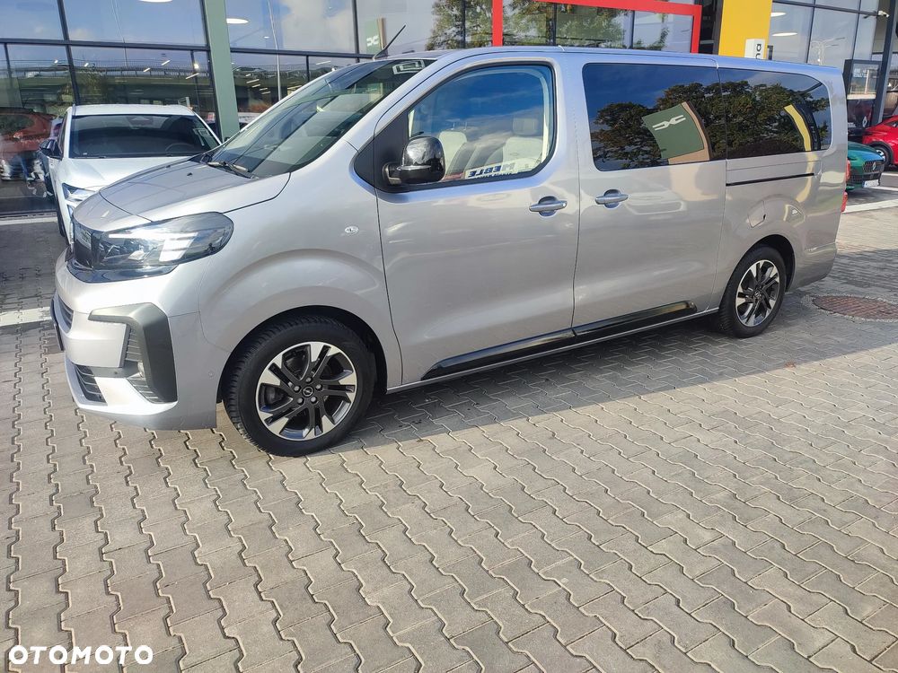 Opel Zafira 2025 photo 2