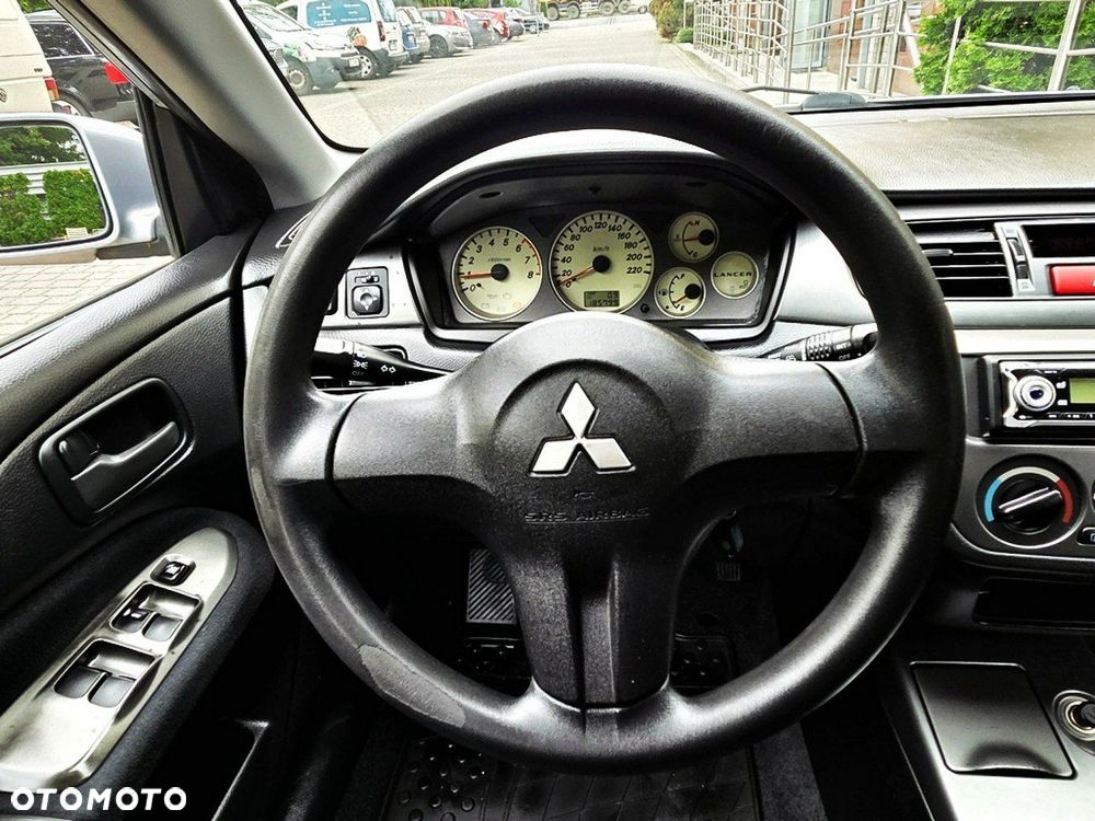 Mitsubishi Lancer - 13