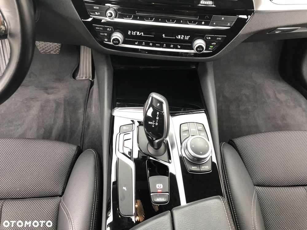 BMW Seria 5 520d Sport Line sport - 19