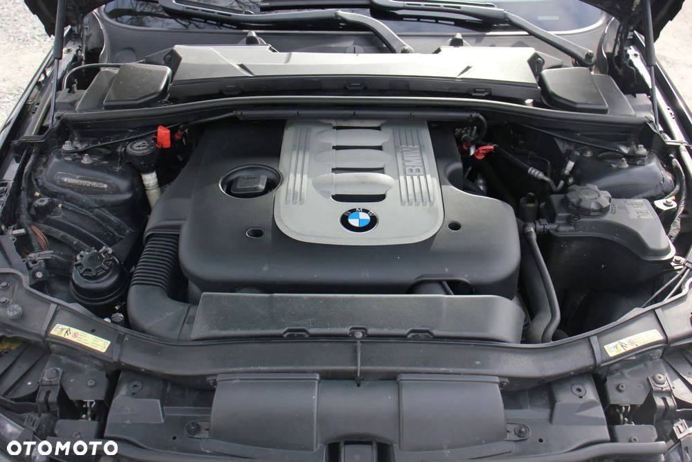 BMW Seria 3 330xd - 15