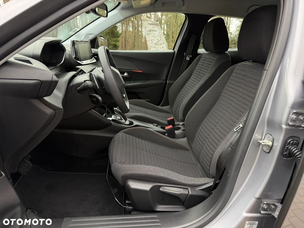 Peugeot 2008 PureTech 130 EAT8 Active - 14