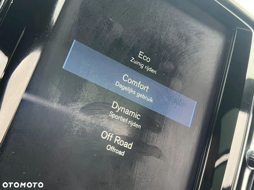 Volvo XC 60 T5 R-Design - 18