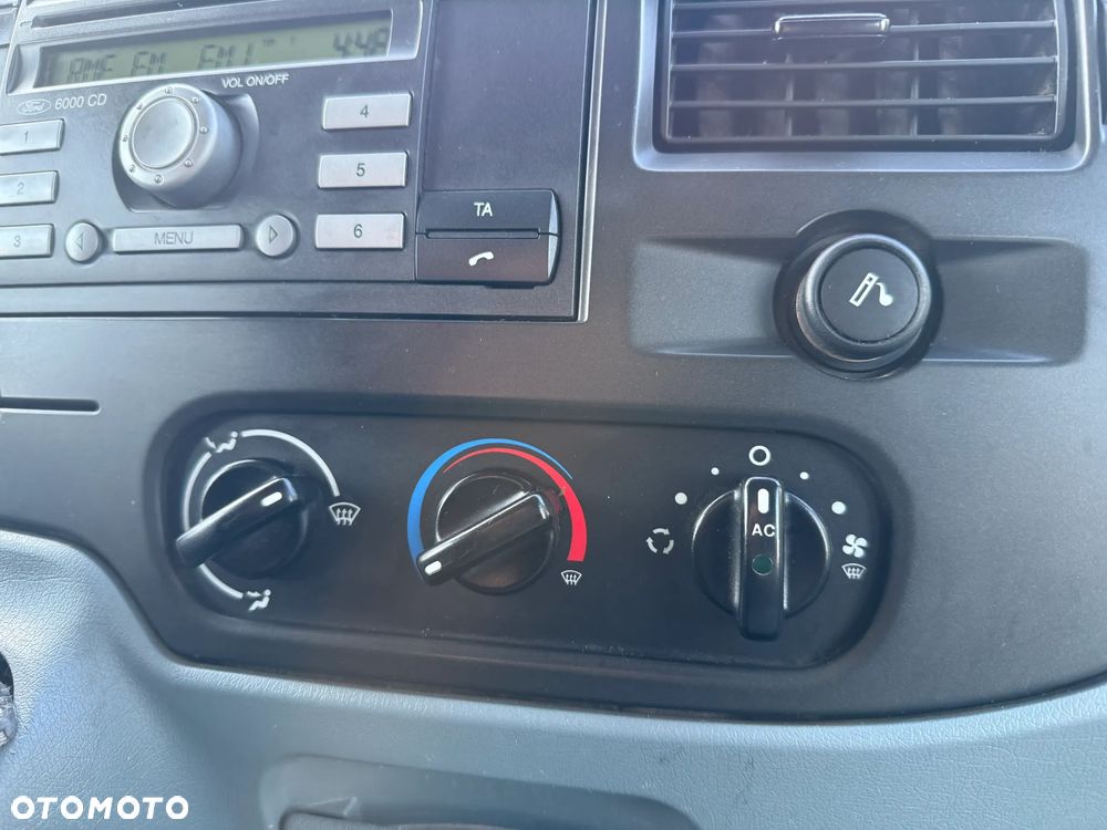Ford Transit - 21