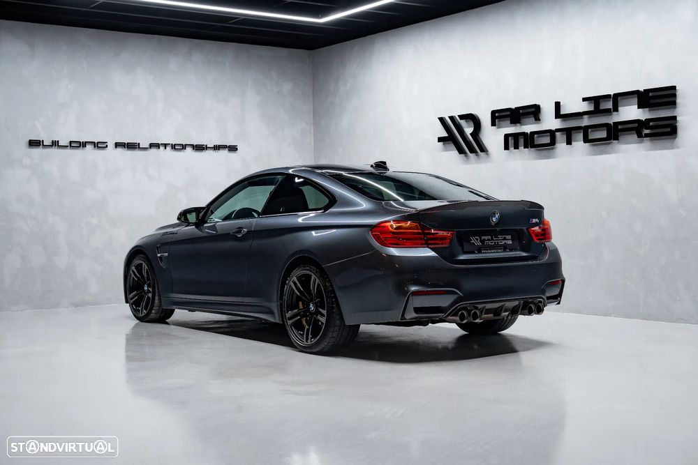 BMW M4 Auto - 12