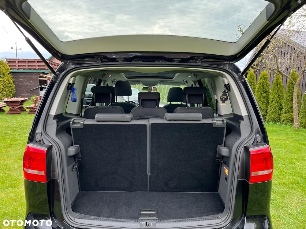 Volkswagen Touran 2.0 TDI DPF Comfortline - 8
