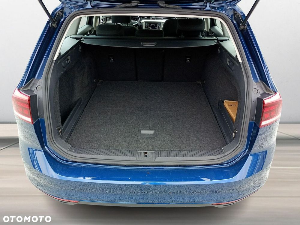 Volkswagen Passat Variant 2.0 TDI EVO Essence - 32