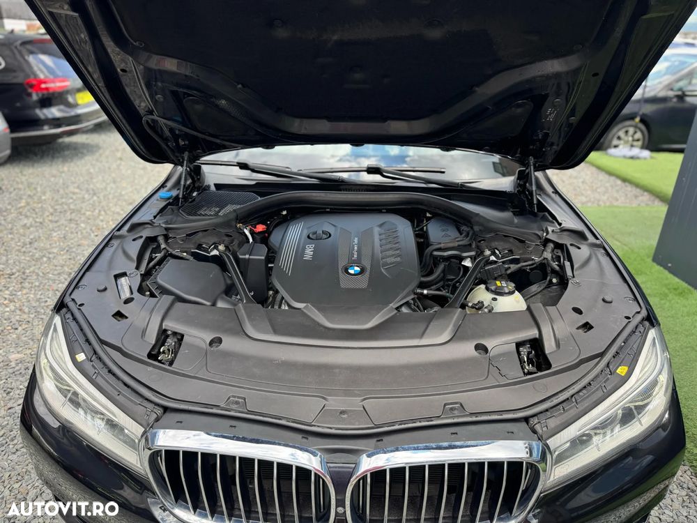 BMW Seria 7 730d xDrive - 39