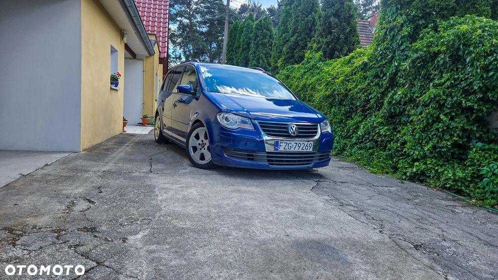 Volkswagen Touran 2.0 TDI DPF Highline - 2