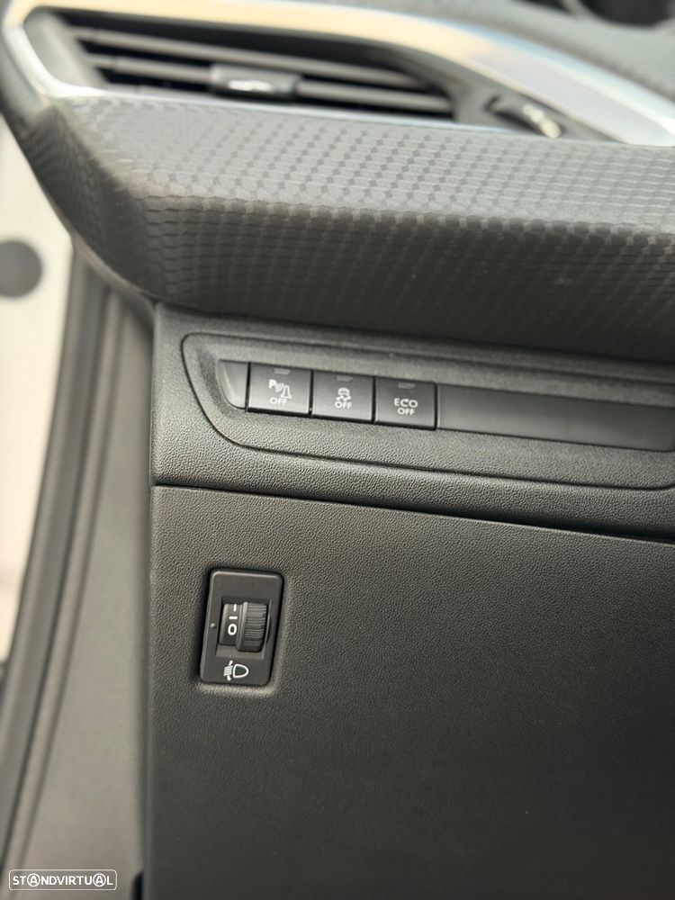 Peugeot 208 1.2 PureTech GT Line EAT6 - 26
