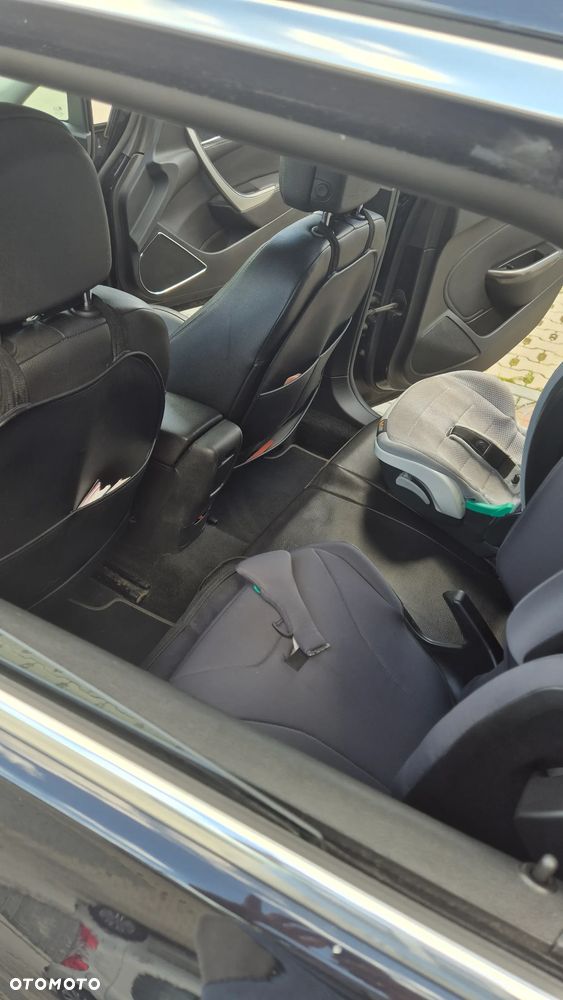Opel Astra 1.6 T Sport - 13