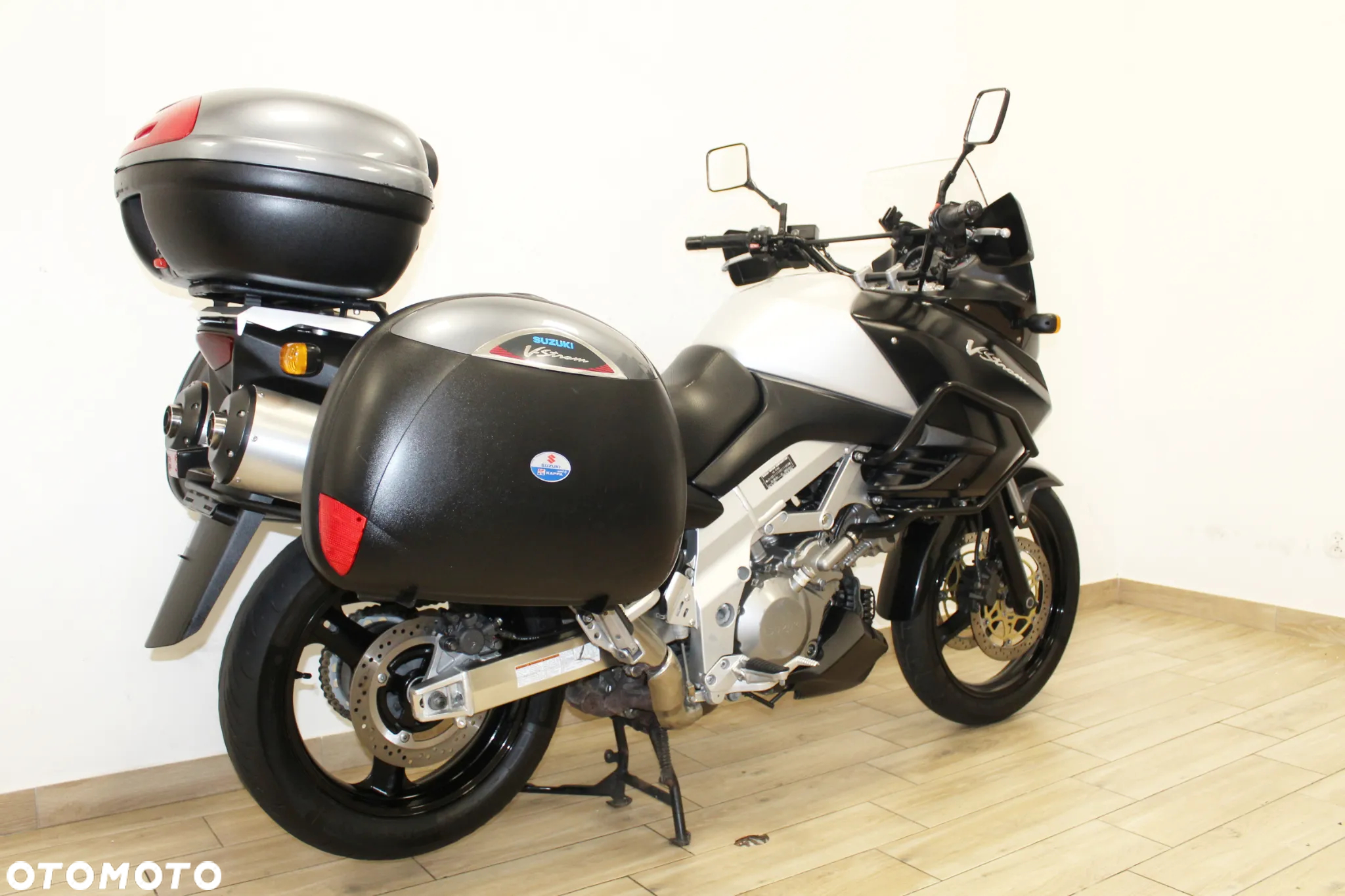 Suzuki V-STROM - 10