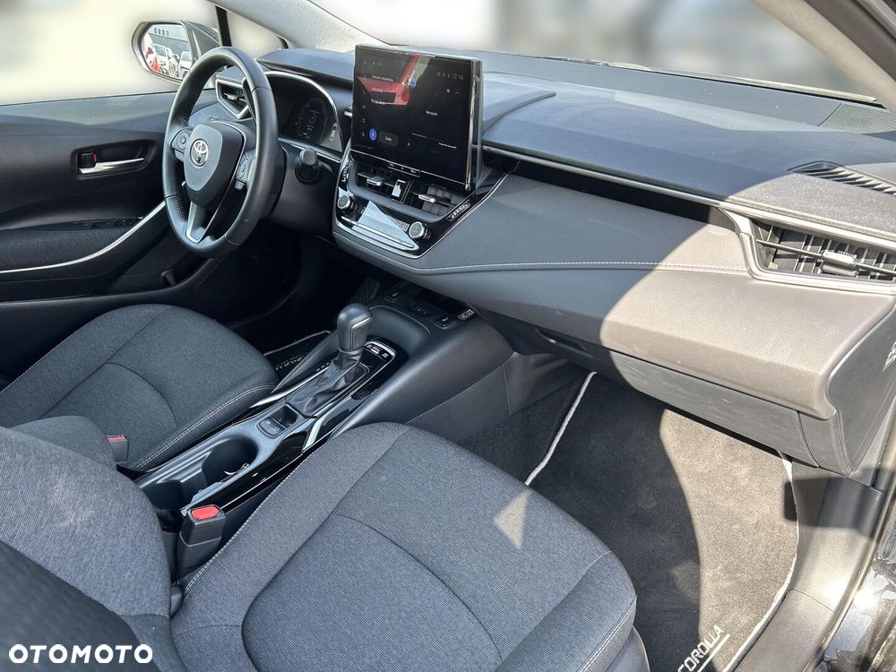 Toyota Corolla 1.8 Hybrid Style - 18