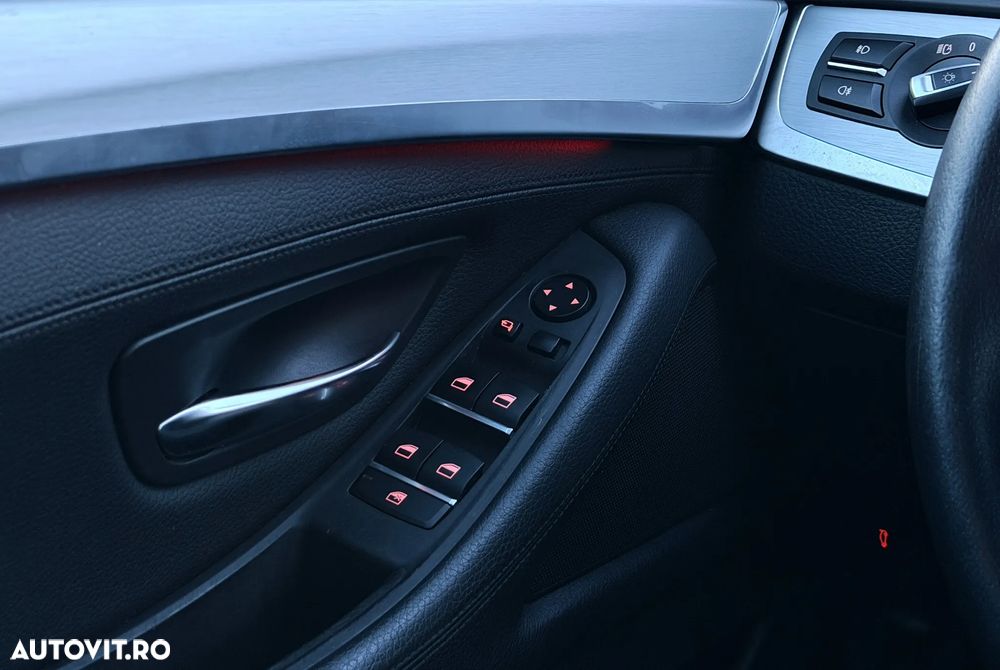 BMW Seria 5 520d Aut. - 13