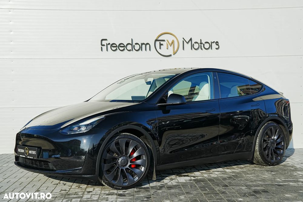 Tesla Model Y - 6