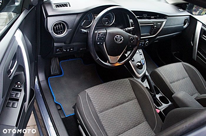 Toyota Auris 1.8 HSD Luna - 4