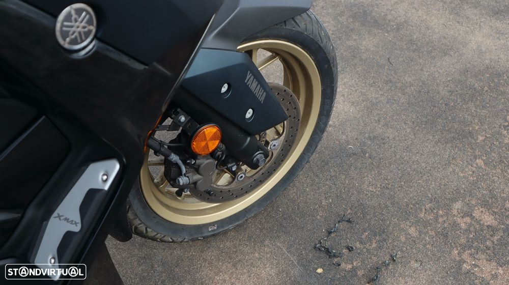 Yamaha X-Max Tech Max - 32