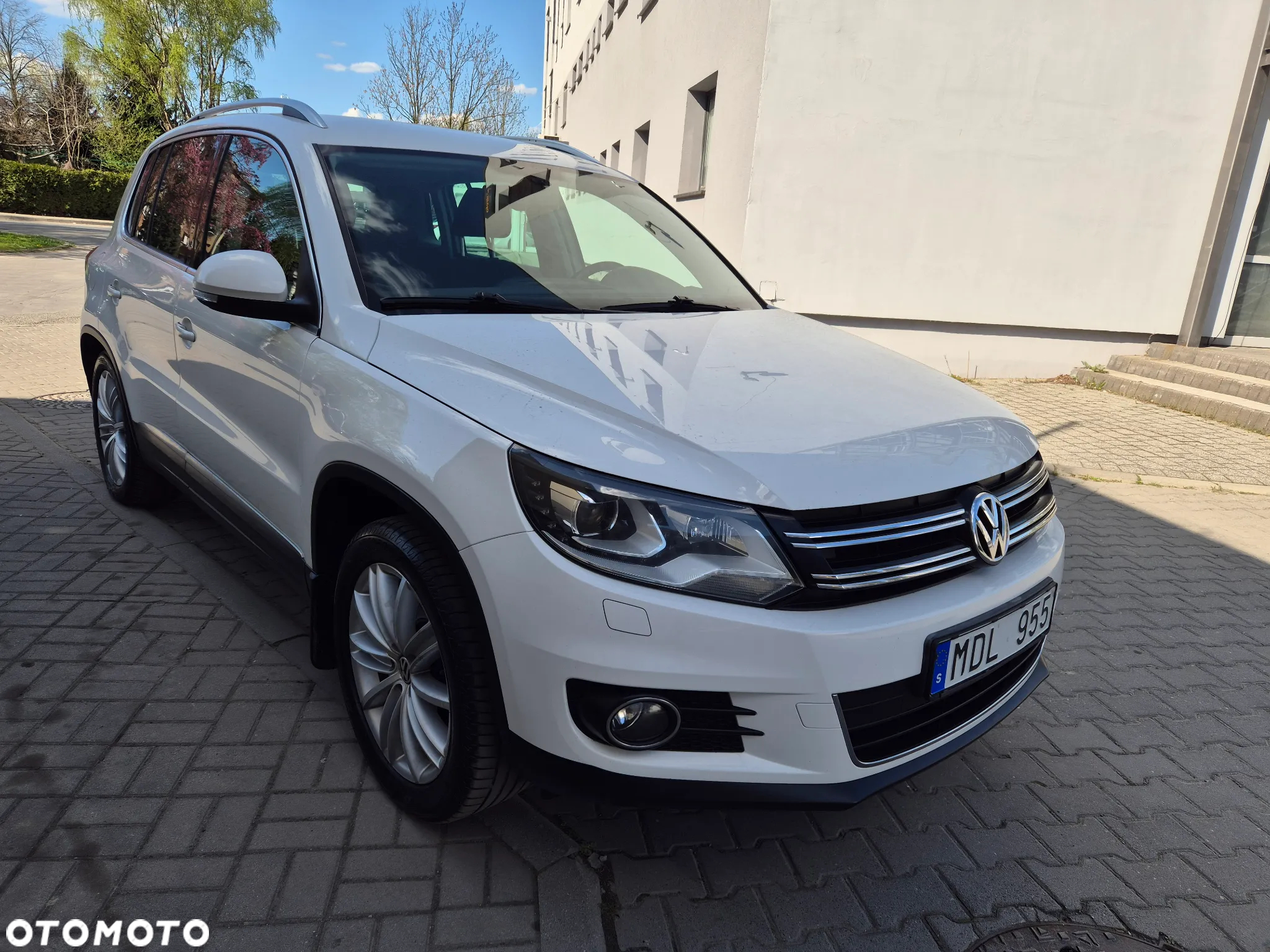 Volkswagen Tiguan 2.0 TDI 4Mot Perfectline R-Style - 4