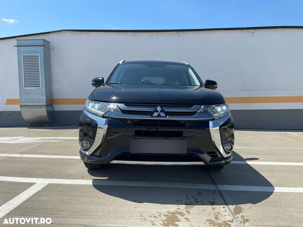 Mitsubishi Outlander 2.0 4WD Plug-In Hybrid Top - 4