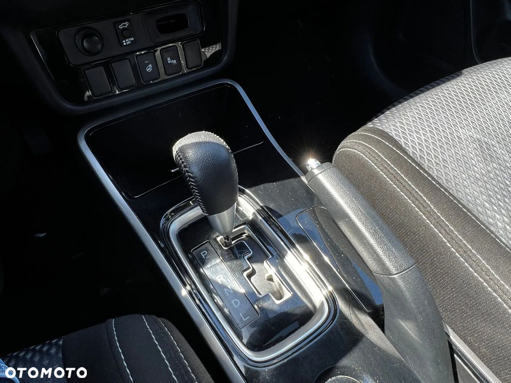 Mitsubishi Outlander 2.0 2WD CVT Diamant Edition+ - 24