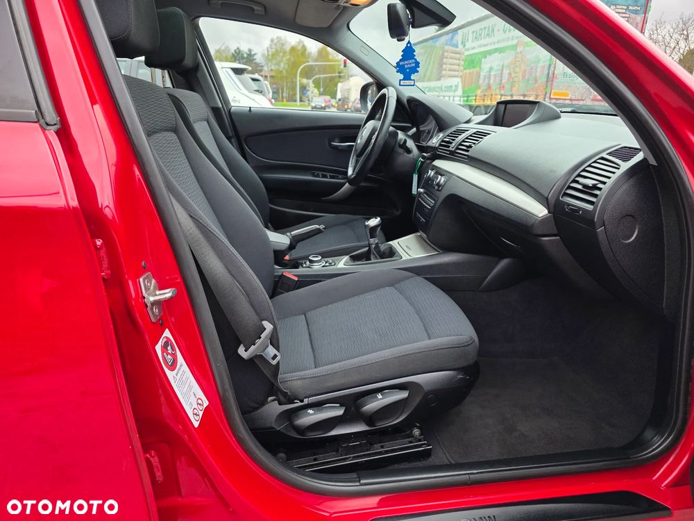 BMW Seria 1 118i Edition Sport - 11