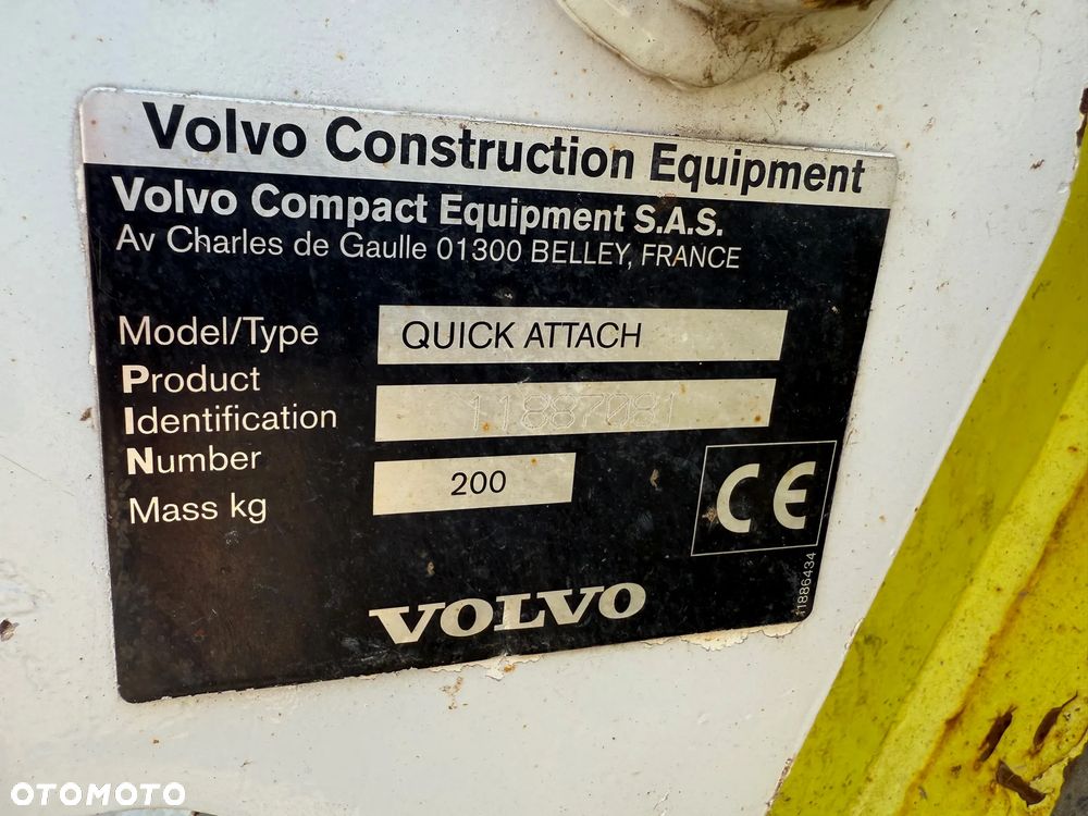 Volvo BL71 Szybkozłącze Przód i Tył - 19